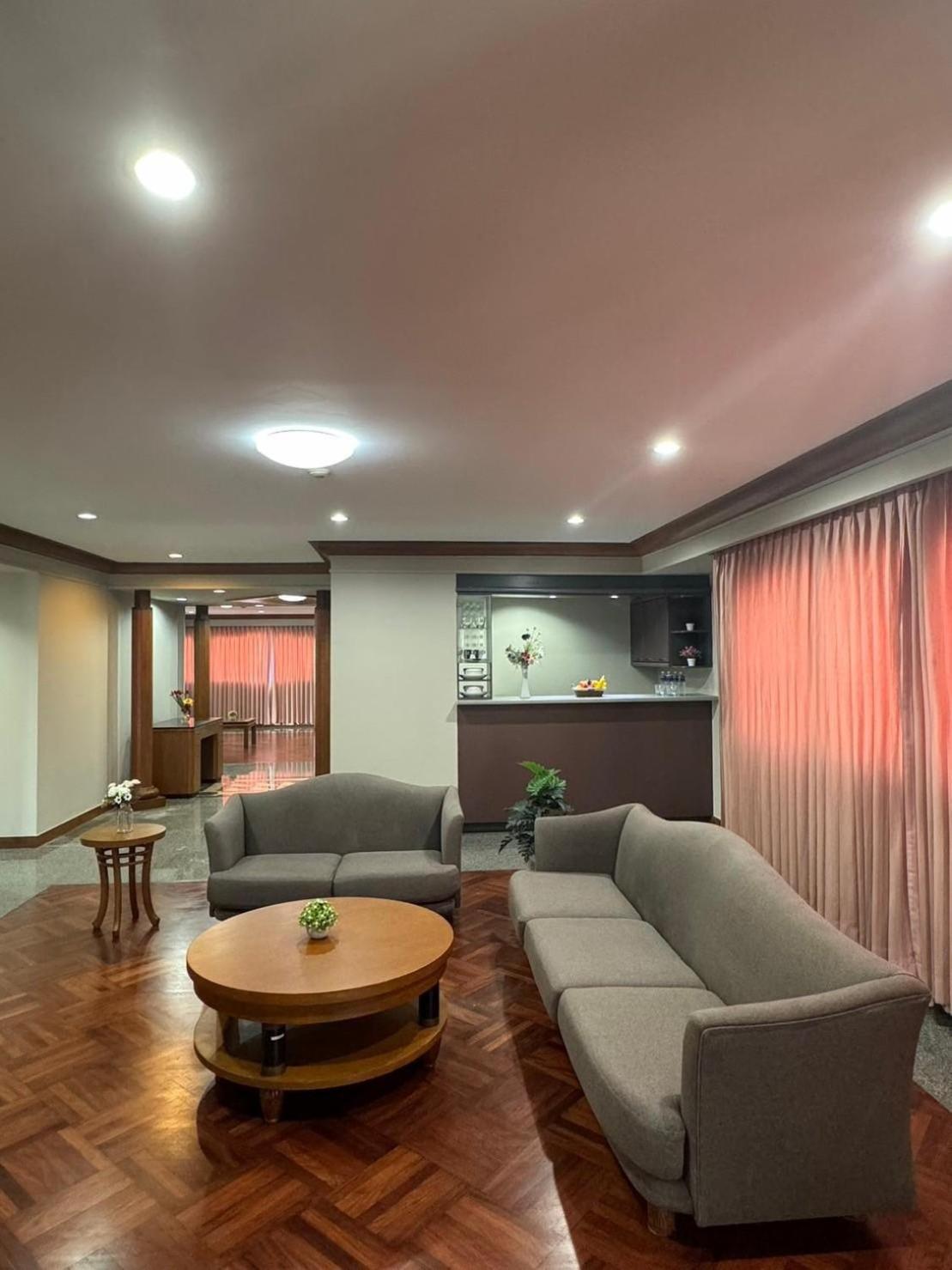 United Tower Thonglor By Aspira Apartment Bangkok Exterior foto
