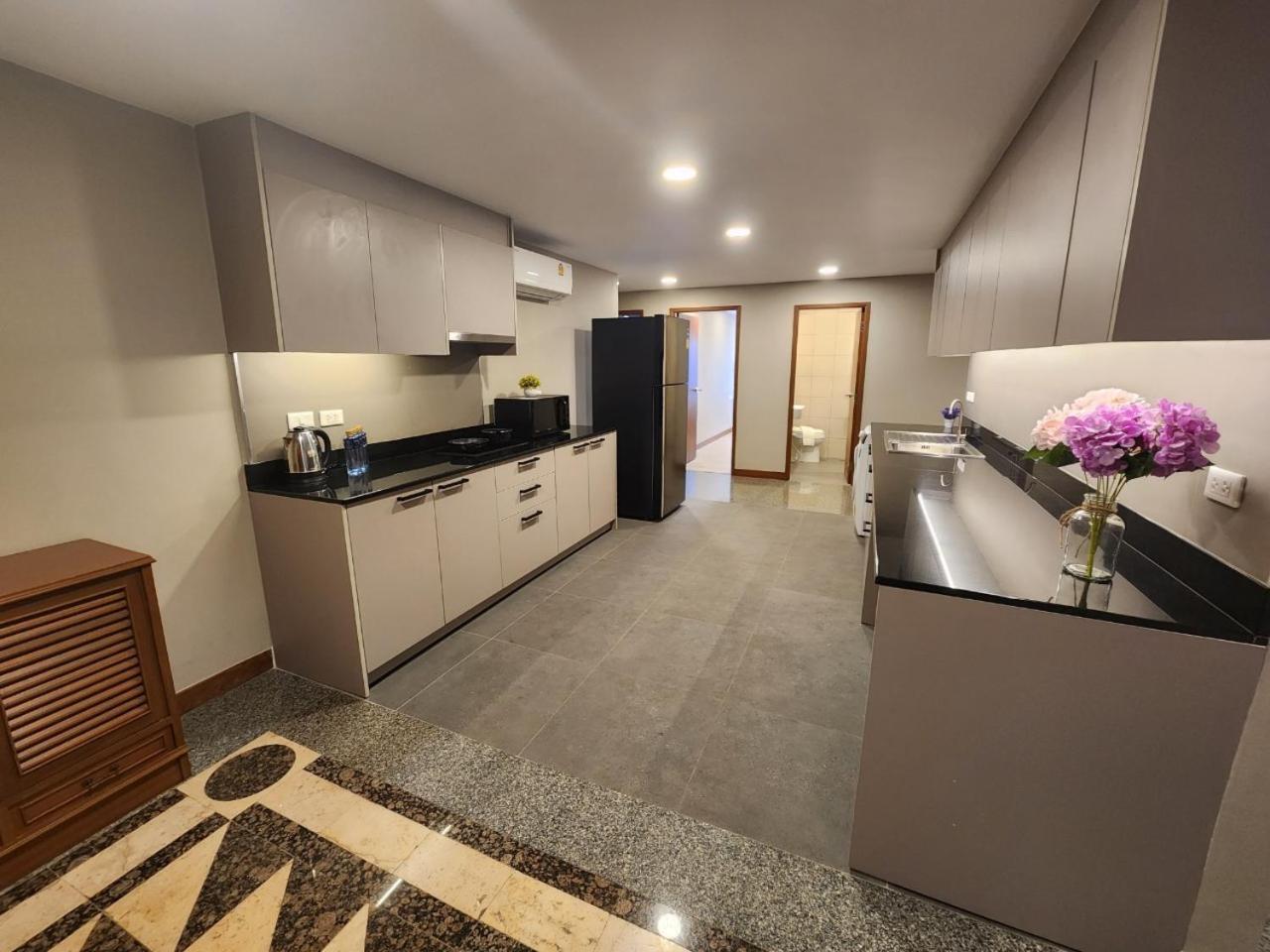United Tower Thonglor By Aspira Apartment Bangkok Exterior foto